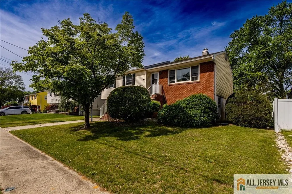 43 Shirley Blvd, Old Bridge, NJ 08857