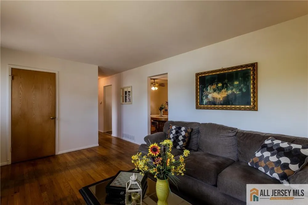 43 Shirley Blvd, Old Bridge, NJ 08857