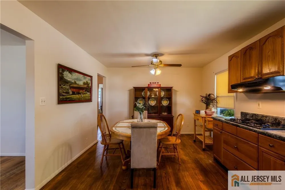 43 Shirley Blvd, Old Bridge, NJ 08857