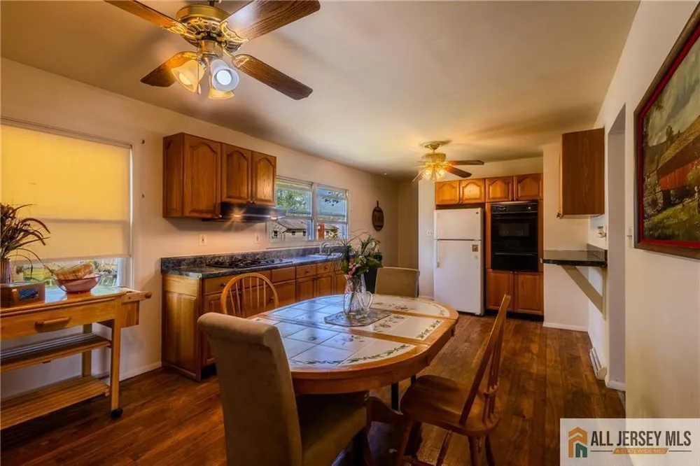 43 Shirley Blvd, Old Bridge, NJ 08857