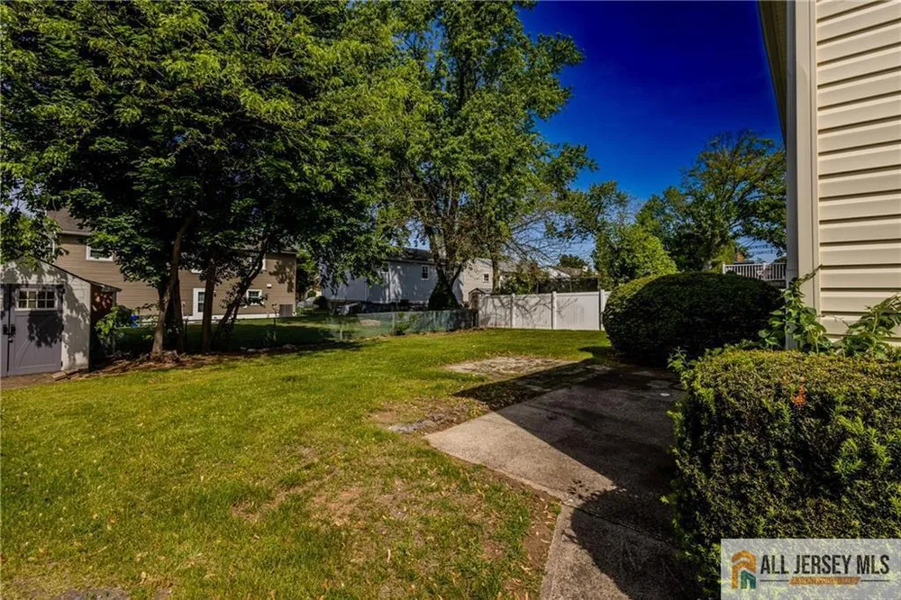 43 Shirley Blvd, Old Bridge, NJ 08857