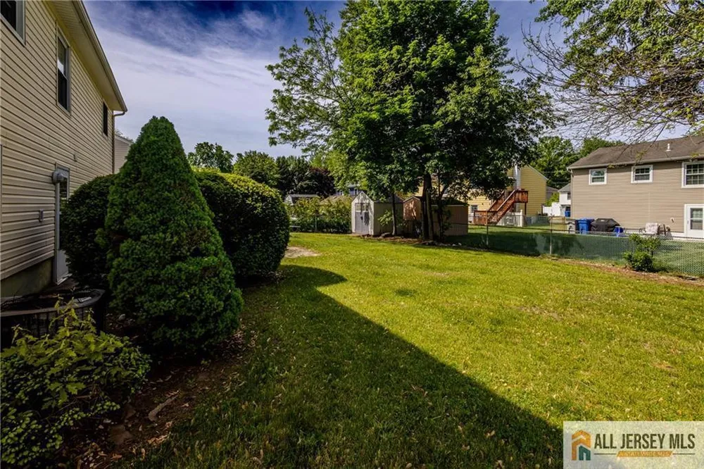 43 Shirley Blvd, Old Bridge, NJ 08857