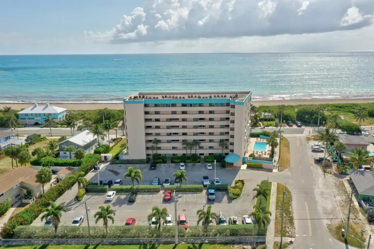 355 S Ocean Dr, Hutchinson Island South, FL 34949