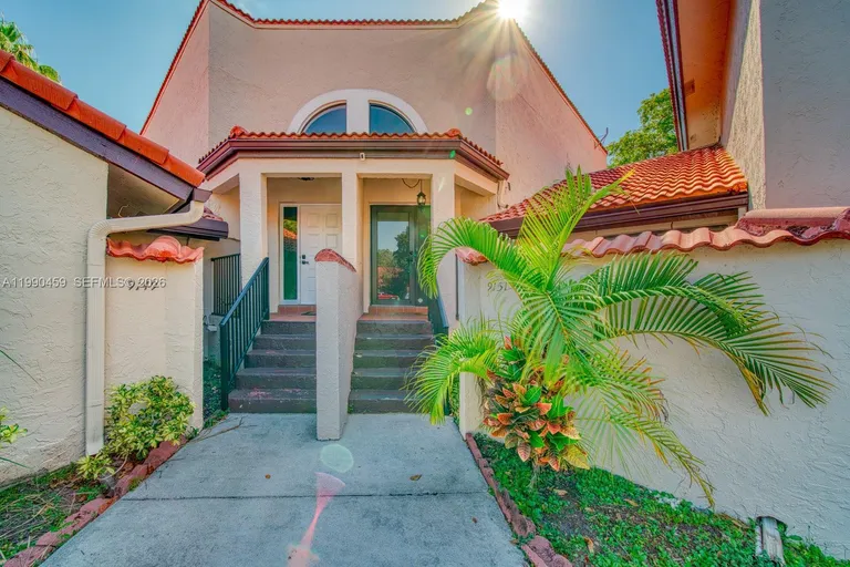 9151 W Sunrise Blvd, Plantation, FL 33322