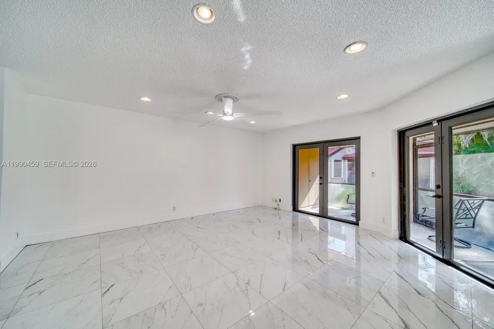 9151 W Sunrise Blvd, Plantation, FL 33322