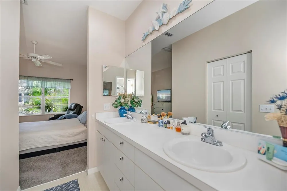 1264 Red Oak Ln, Port Charlotte, FL 33948