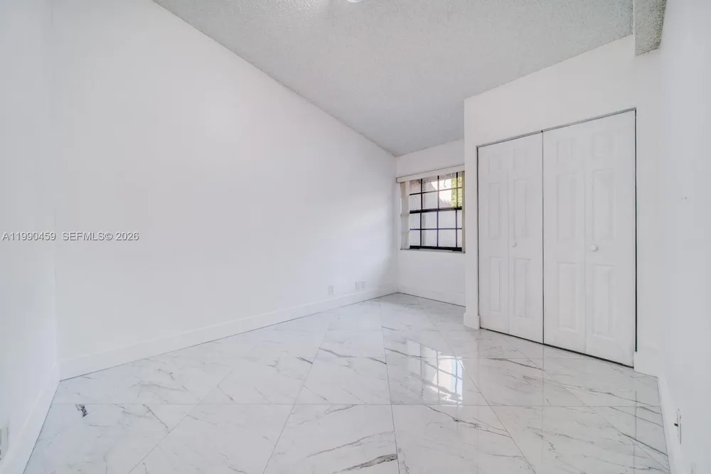 9151 W Sunrise Blvd, Plantation, FL 33322