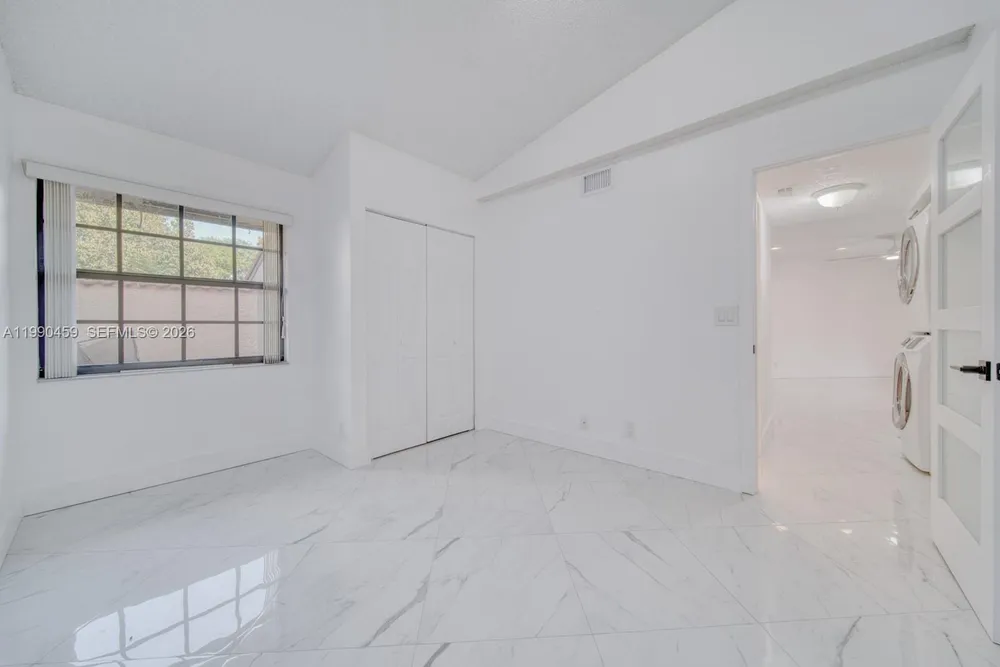 9151 W Sunrise Blvd, Plantation, FL 33322