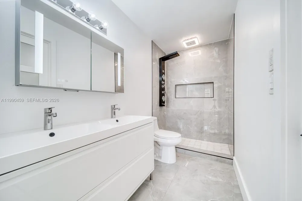 9151 W Sunrise Blvd, Plantation, FL 33322