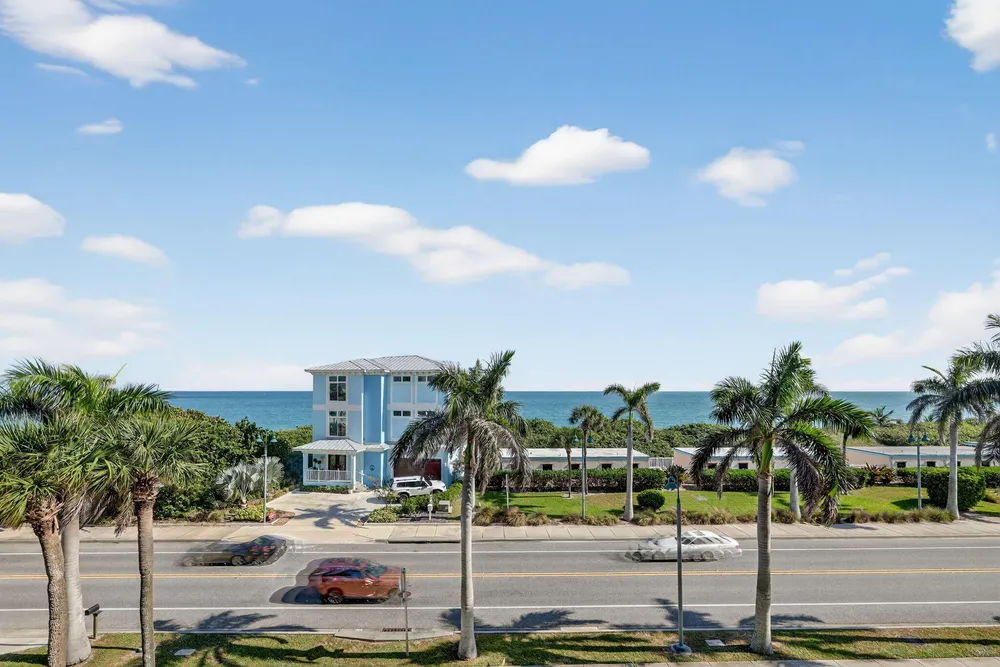 355 S Ocean Dr, Hutchinson Island South, FL 34949