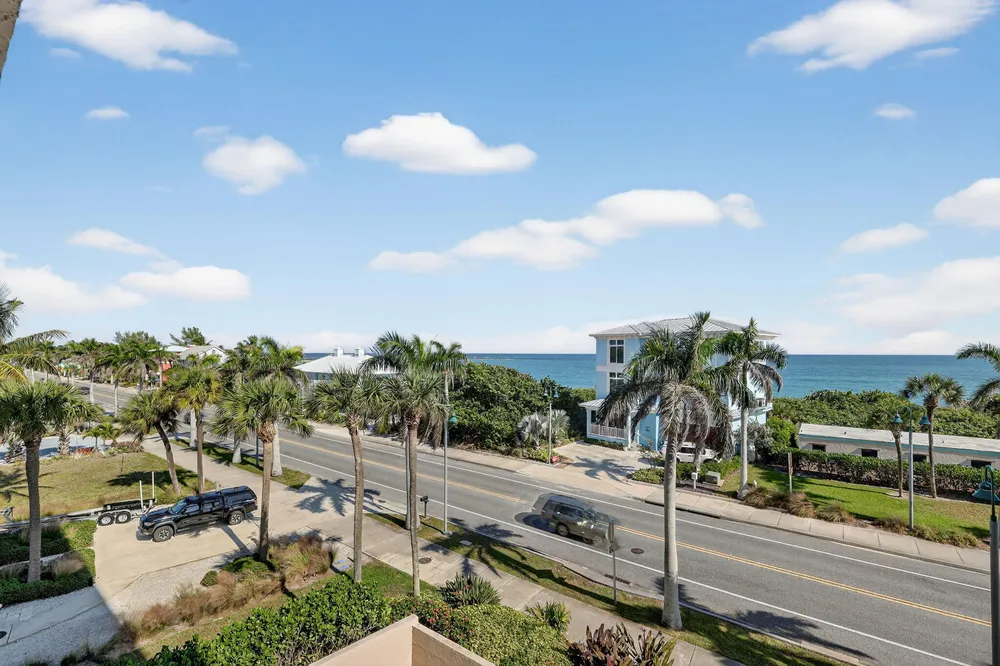 355 S Ocean Dr, Hutchinson Island South, FL 34949