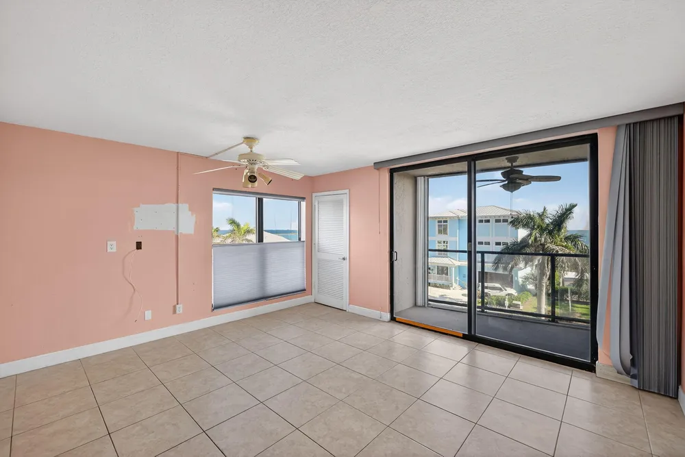 355 S Ocean Dr, Hutchinson Island South, FL 34949