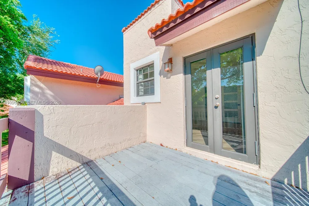 9151 W Sunrise Blvd, Plantation, FL 33322