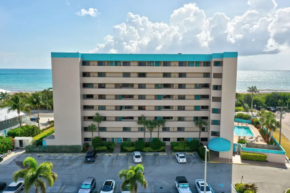 355 S Ocean Dr, Hutchinson Island South, FL 34949