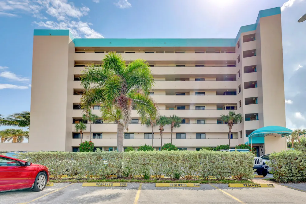 355 S Ocean Dr, Hutchinson Island South, FL 34949