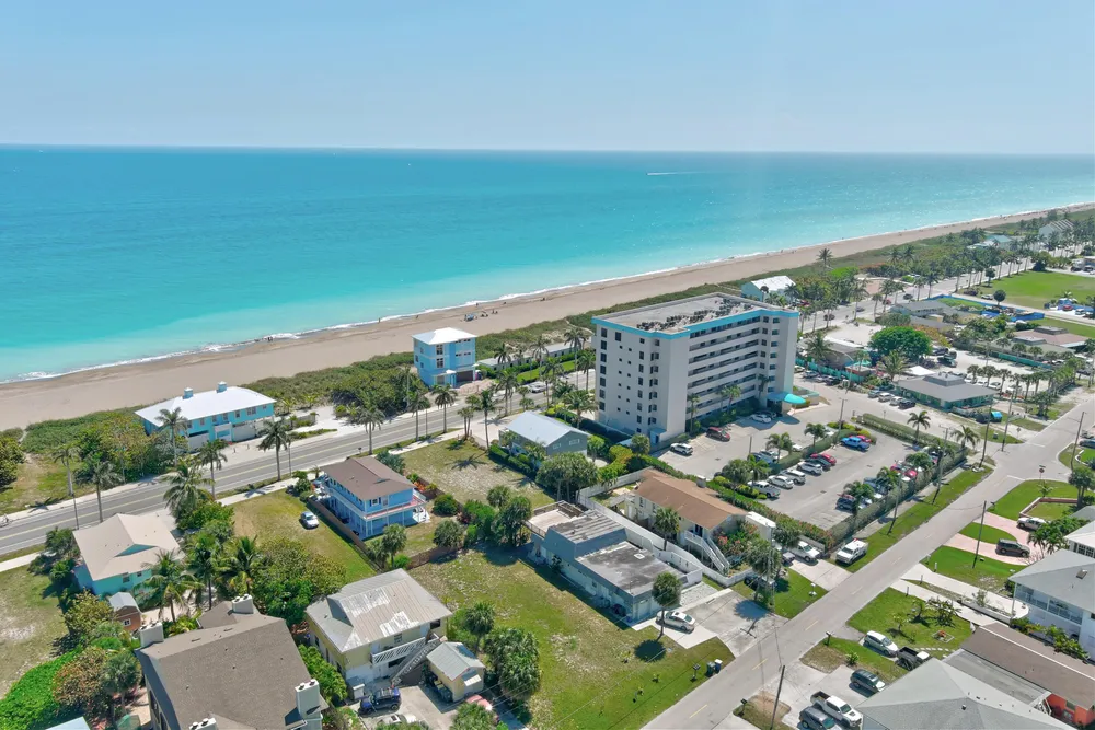 355 S Ocean Dr, Hutchinson Island South, FL 34949