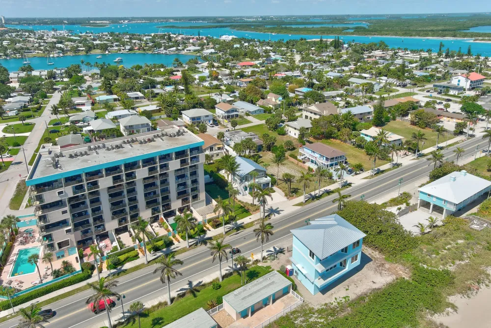 355 S Ocean Dr, Hutchinson Island South, FL 34949