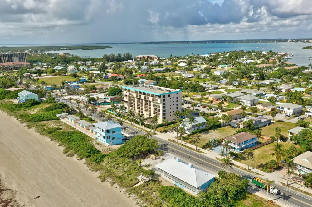 355 S Ocean Dr, Hutchinson Island South, FL 34949