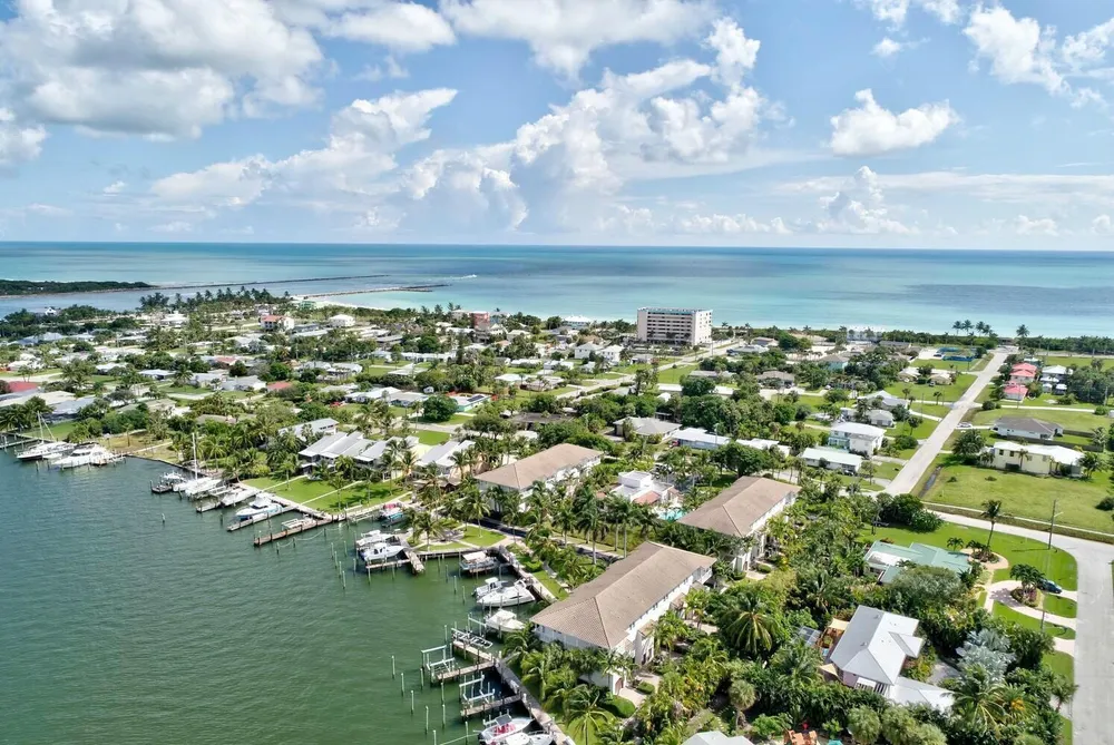 355 S Ocean Dr, Hutchinson Island South, FL 34949