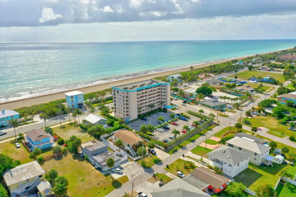 355 S Ocean Dr, Hutchinson Island South, FL 34949