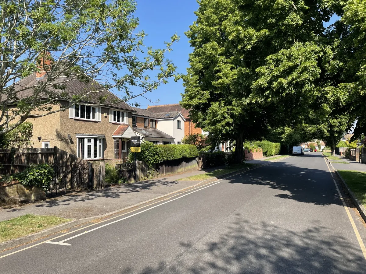 Ringley Avenue, Horley, Surrey, RH6