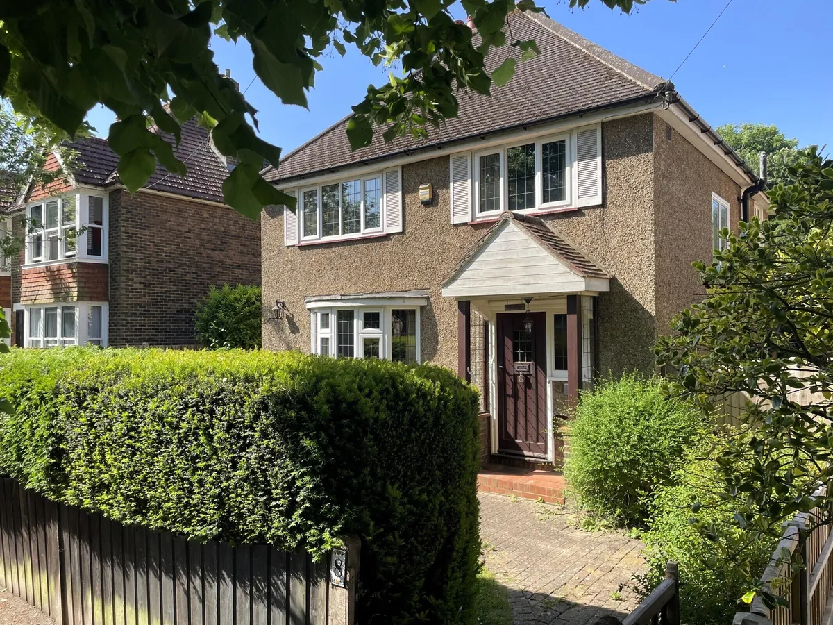 Ringley Avenue, Horley, Surrey, RH6