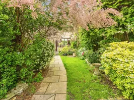 Clarendon Cottages, Ossett thumb 2