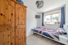 Eyden Gardens, Medstead, GU34 photo 12