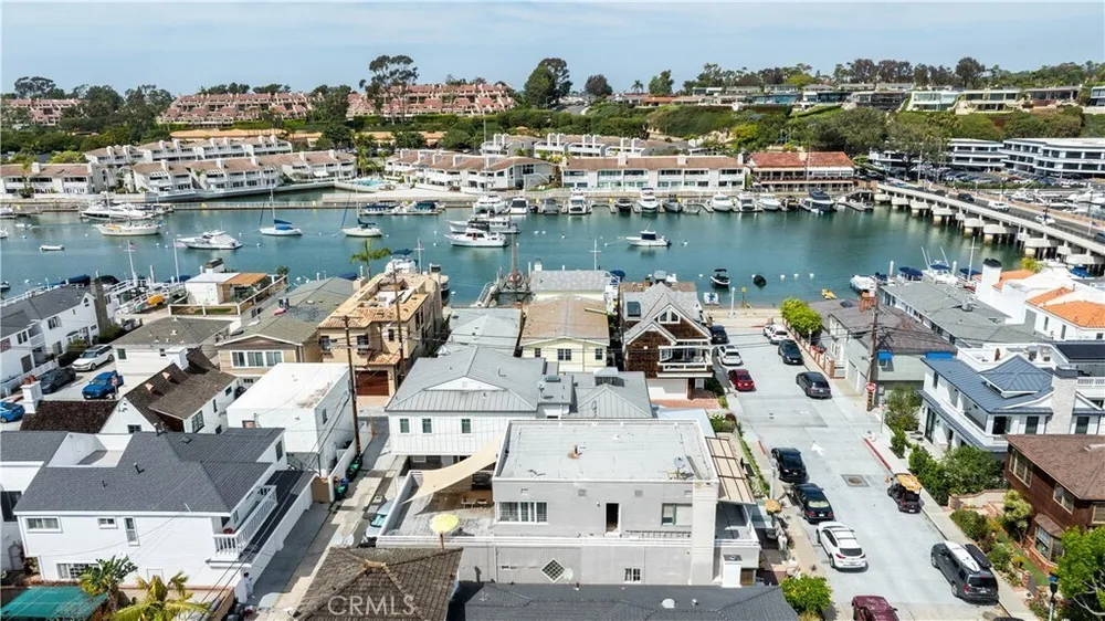327 Onyx Ave, Newport Beach, CA 92662