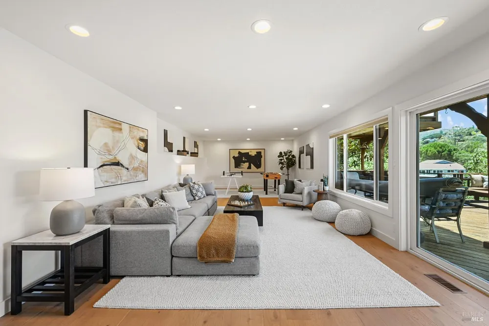 190 Drakewood Pl, Novato, CA 94947