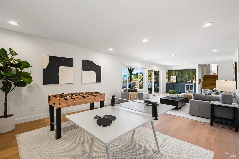 190 Drakewood Pl, Novato, CA 94947
