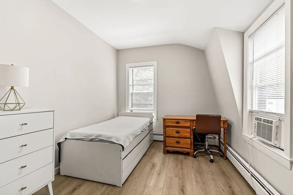 566 Proctor Ave, Revere, MA 02151