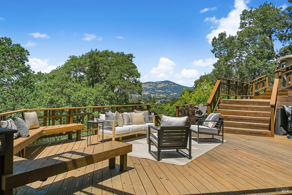 190 Drakewood Pl, Novato, CA 94947