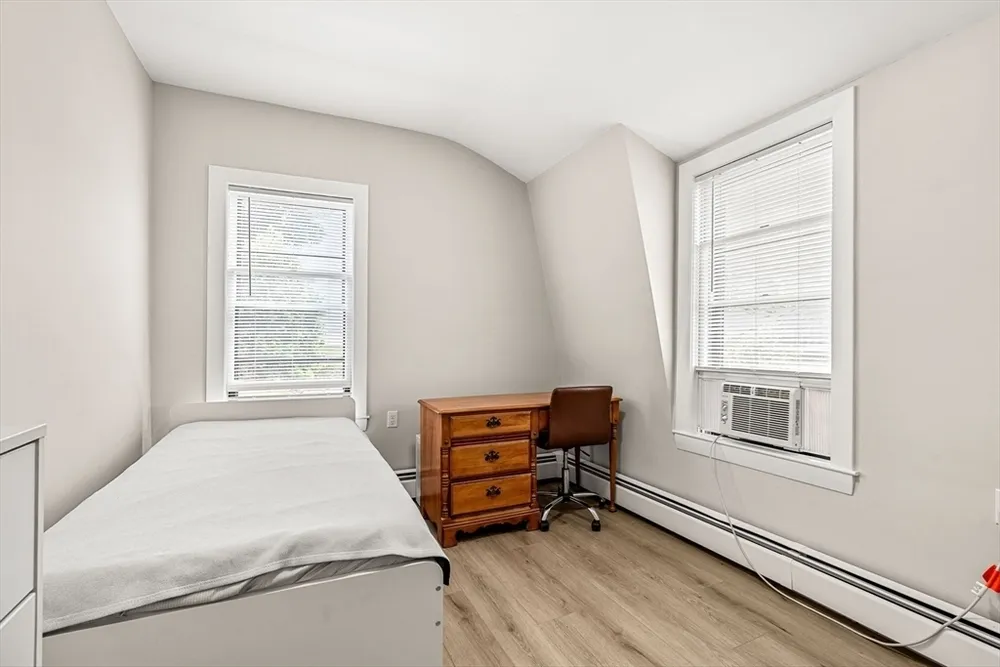 566 Proctor Ave, Revere, MA 02151