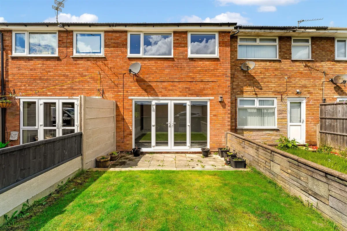 Holt Lane, Rainhill, Prescot