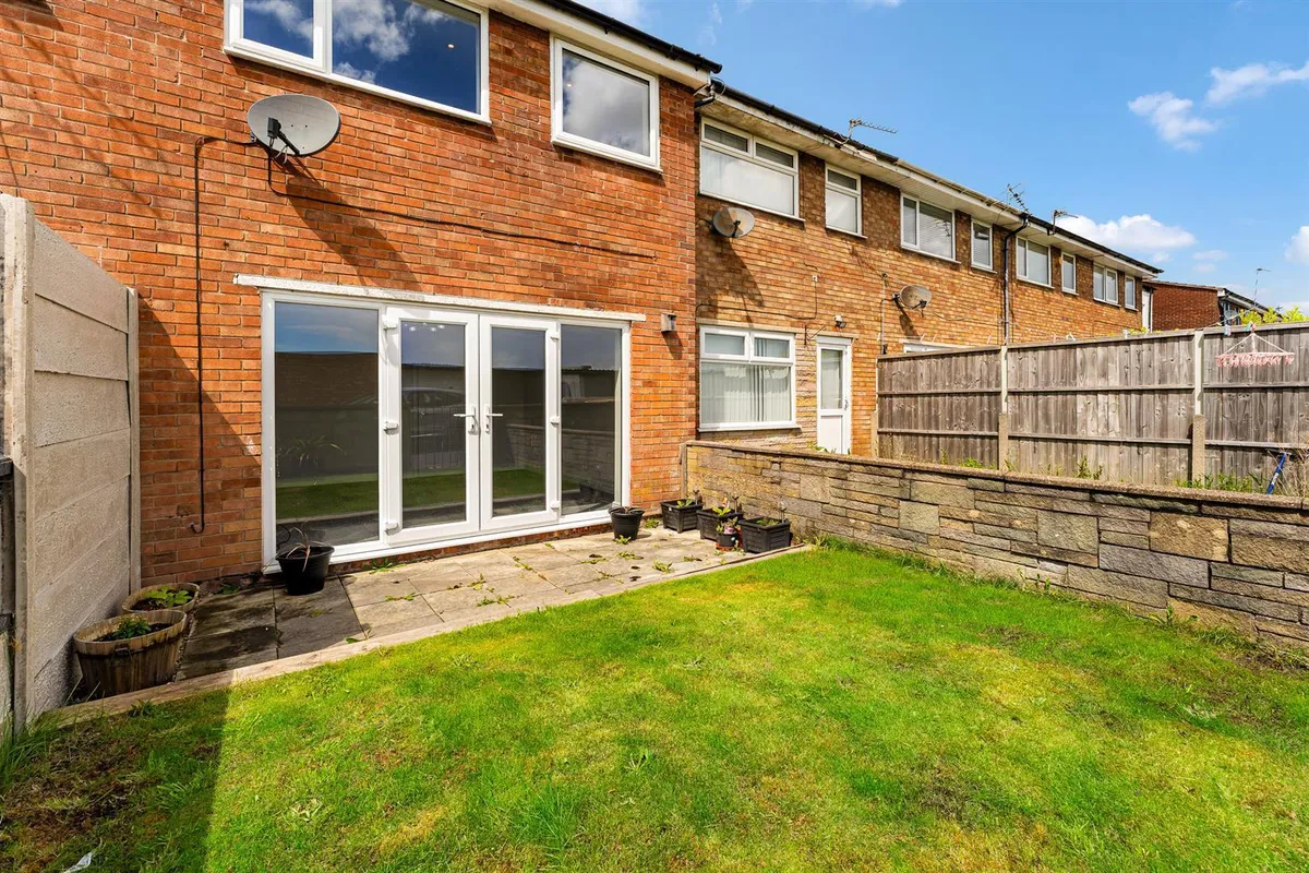 Holt Lane, Rainhill, Prescot