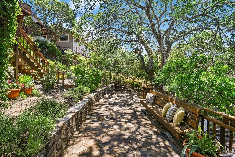 190 Drakewood Pl, Novato, CA 94947