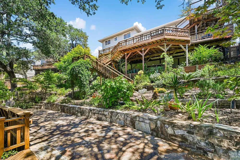 190 Drakewood Pl, Novato, CA 94947