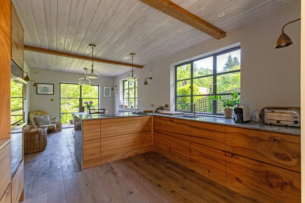 Marley Lane, Haslemere, GU27 photo 2