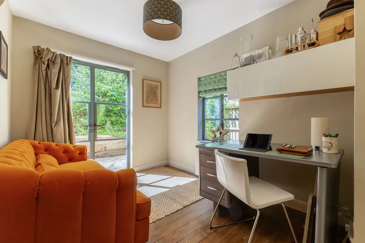 Marley Lane, Haslemere, GU27 photo 9