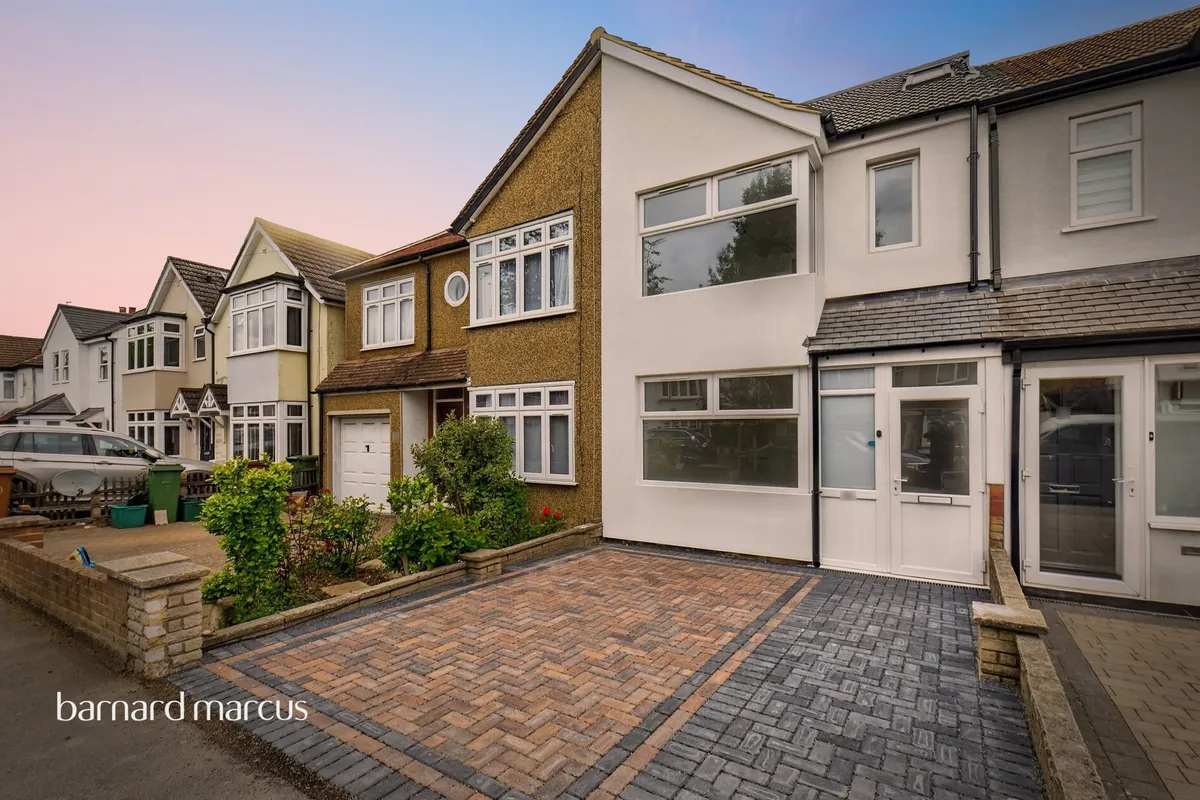Hamilton Avenue, Cheam, SUTTON
