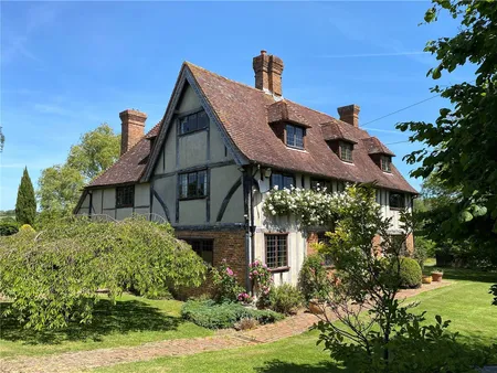 Tenterden Road, Rolvenden, TN17