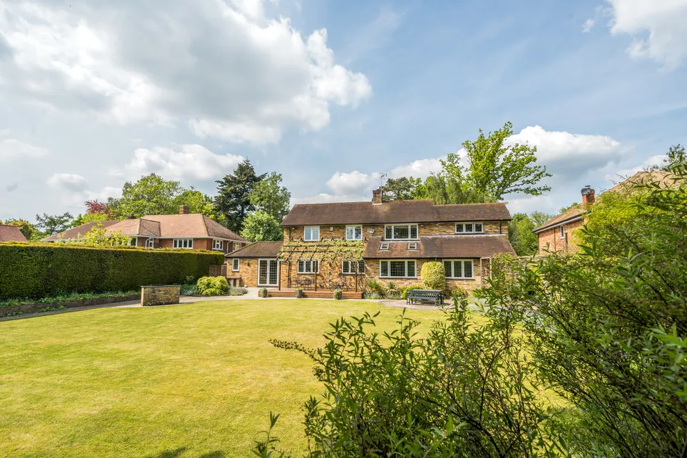 Chiltern Hill, Gerrards Cross, SL9 photo 2
