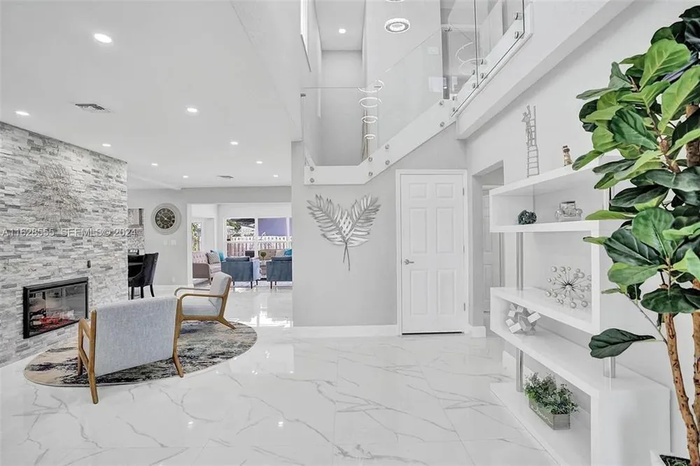 3421 Dover Rd, Pompano Beach, FL 33062