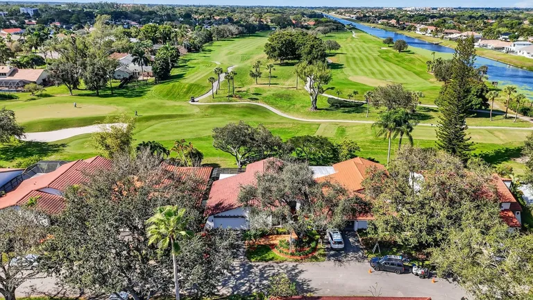 661 Hollows Circle, Deerfield Beach, FL 33442