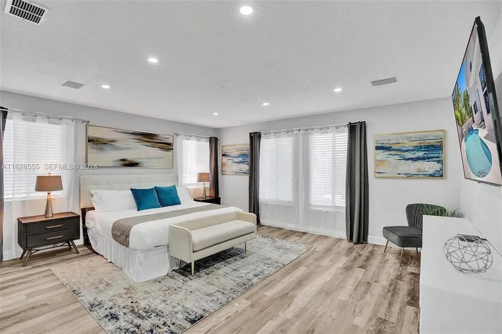 3421 Dover Rd, Pompano Beach, FL 33062