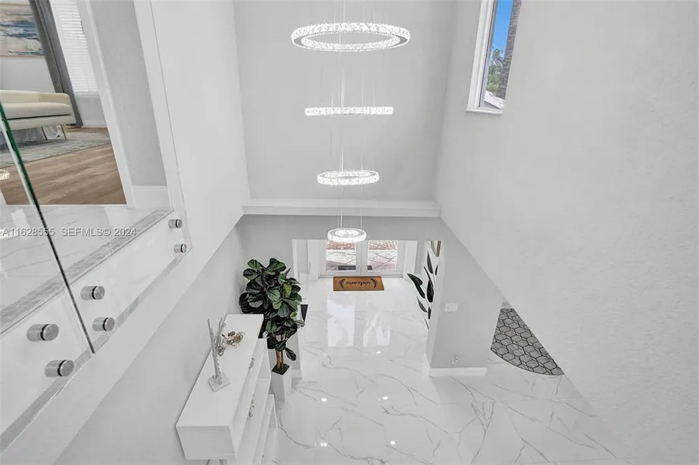 3421 Dover Rd, Pompano Beach, FL 33062