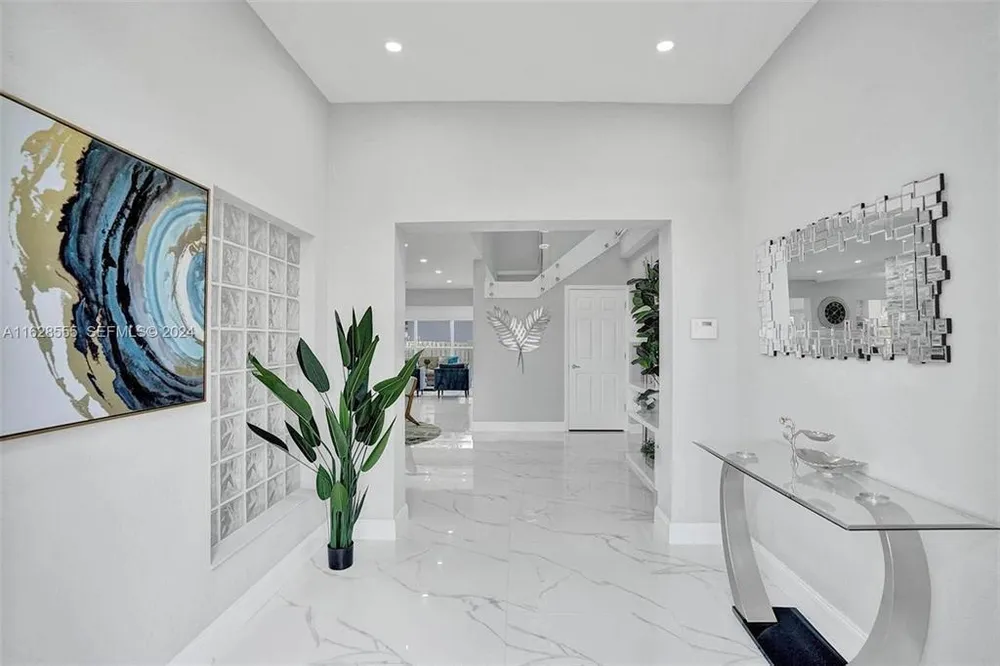 3421 Dover Rd, Pompano Beach, FL 33062
