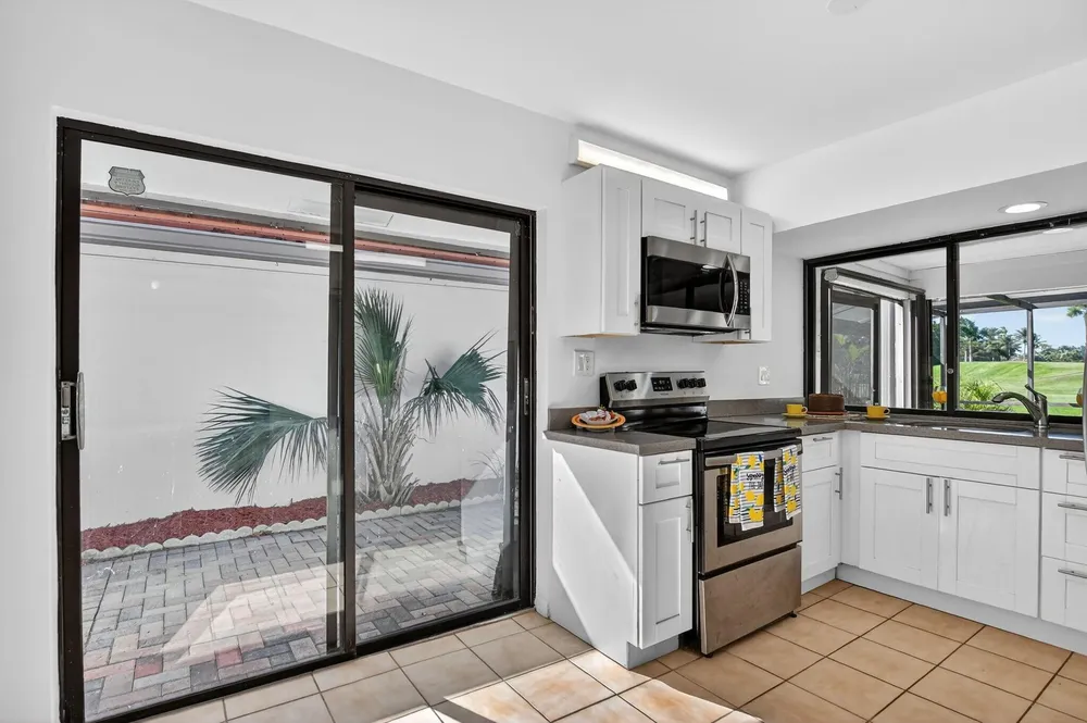 661 Hollows Circle, Deerfield Beach, FL 33442