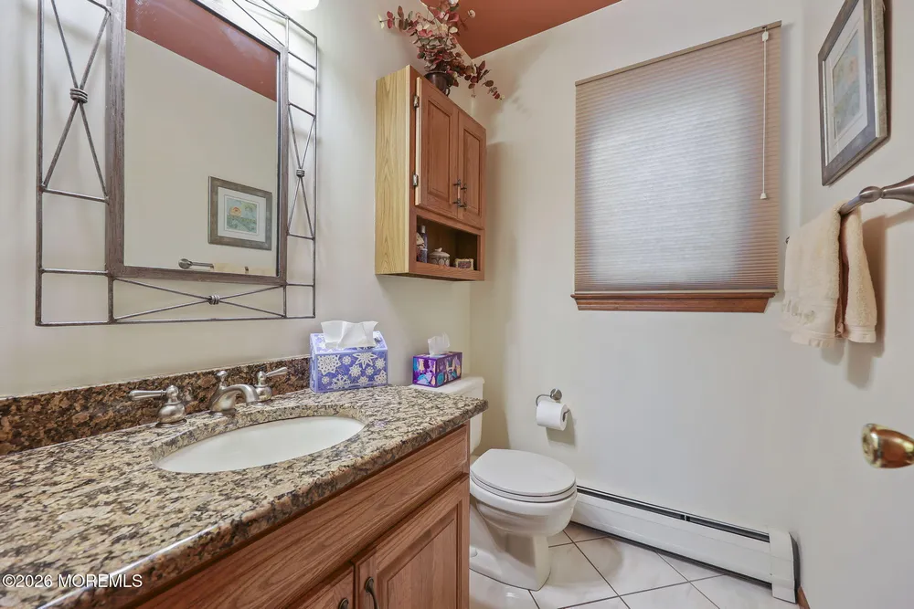 42 Palomino Drive, Manalapan, NJ 07726